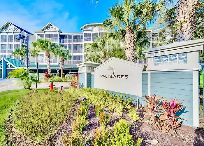 Spacious 2Br Condo W Pool & Hot Tub Near Disney