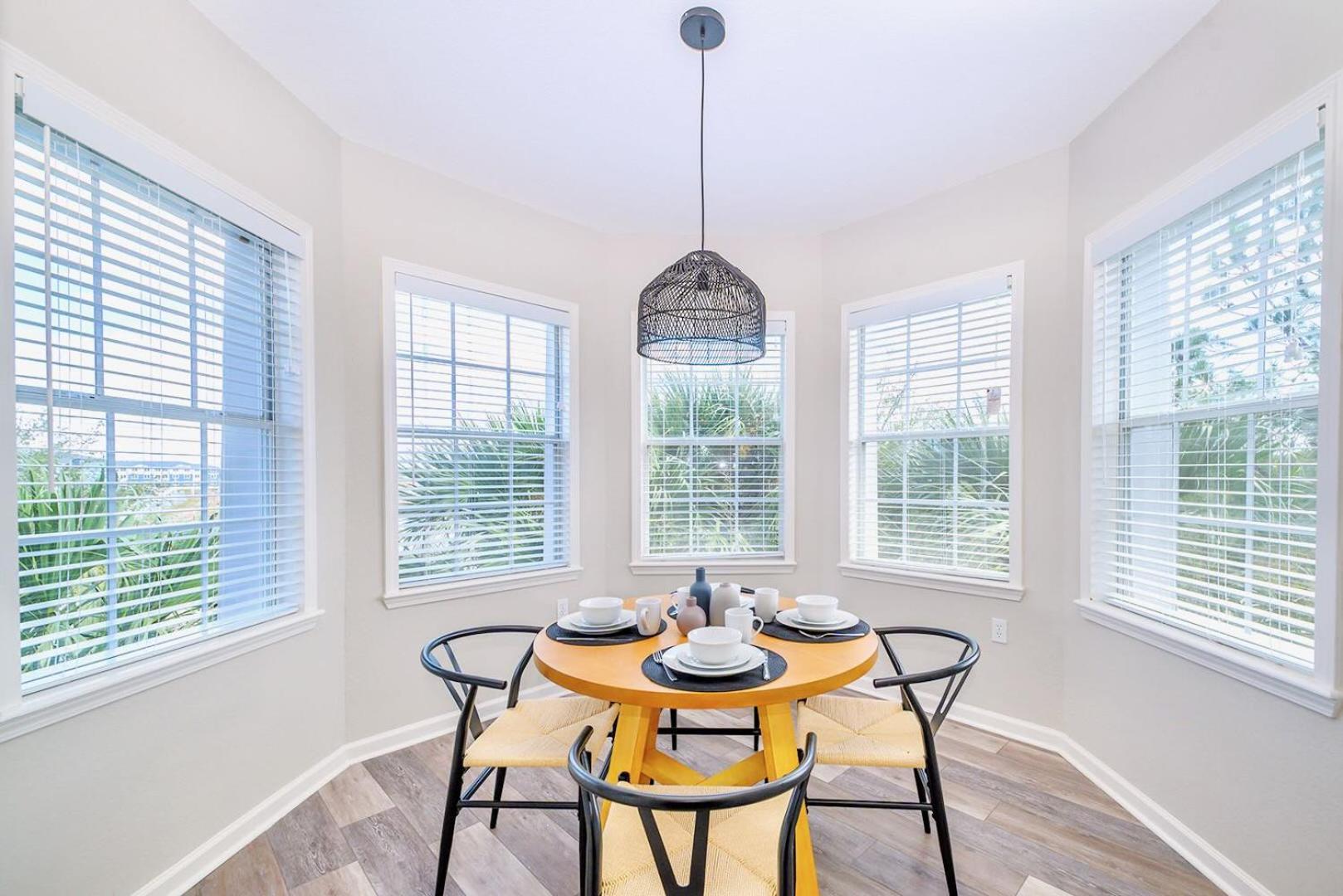 Spacious 2br W Pool & Hot Tub Near Hébergement de vacances Orlando